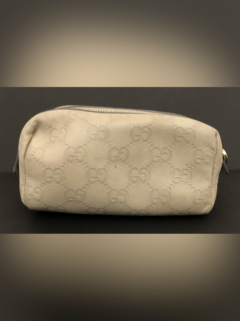 Gucci Guccissima Heart GG Logo Leather Cosmetic Pouch – Off‑White - Picture 7 of 7